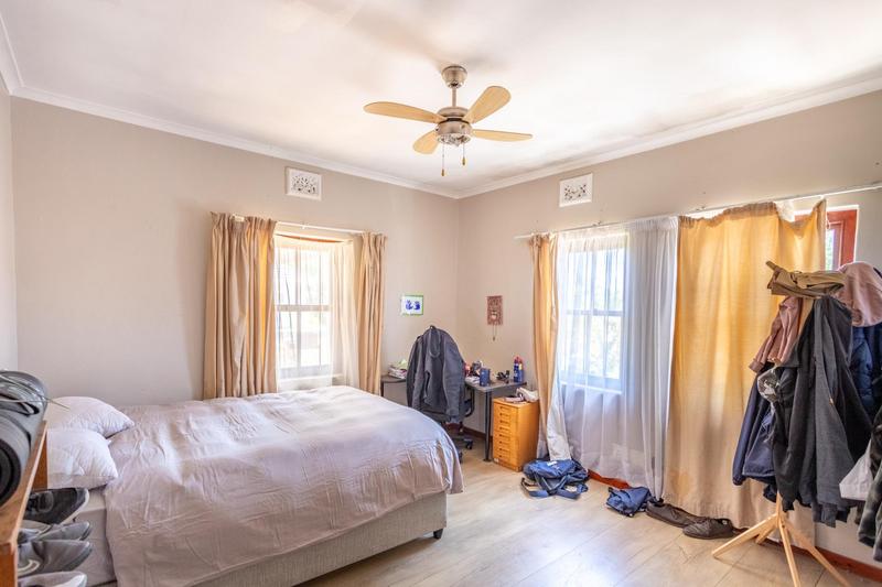 8 Bedroom Property for Sale in Pinelands Western Cape